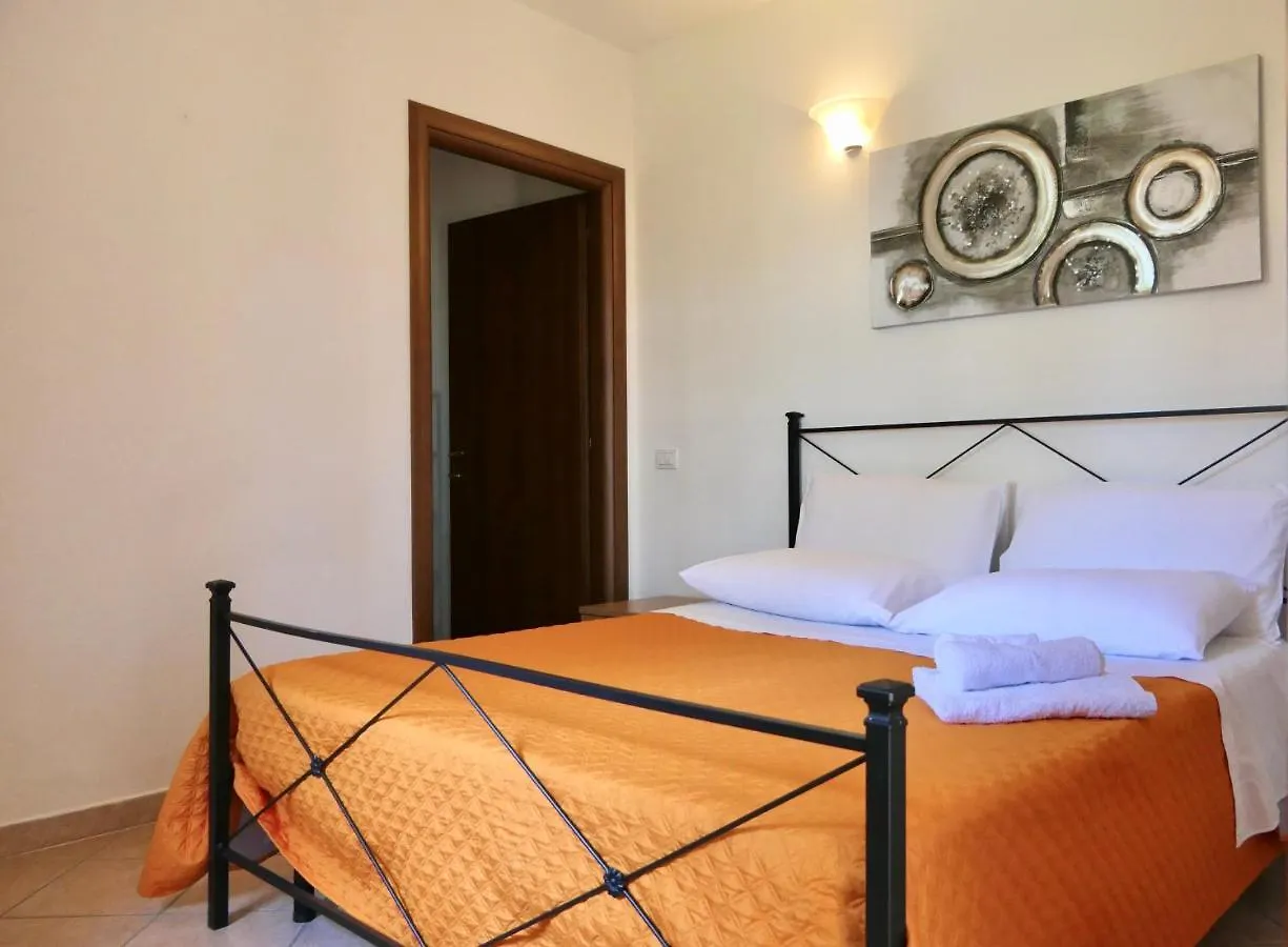 Chalet Elena In Montescudaio, Ground Floor With Fenced Garden